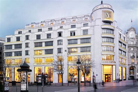 magasin louis vuitton champs elysee|louis vuitton champs elysees appointment.